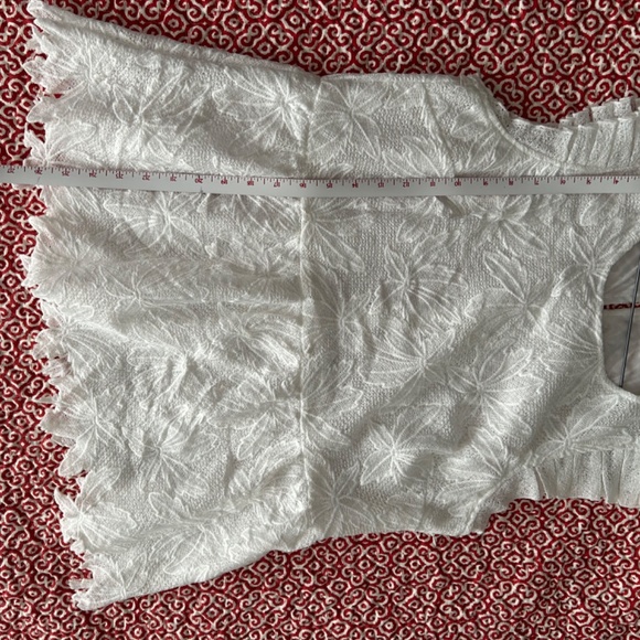 Vero Moda NWOT Big Flower Lace size 12 - Picture 7 of 8